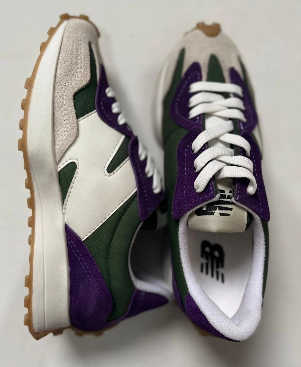 NB 327 Roxo com Verde