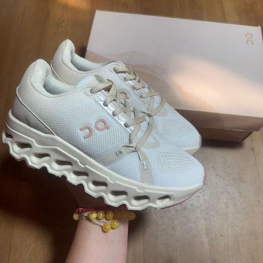 Tênis OC Cloud Off White